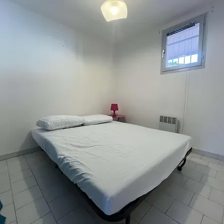 2 Chambres, Piscine, Lave Linge, Lave Vaisselle, Parking, Balcon, Parking Privatif Apartment